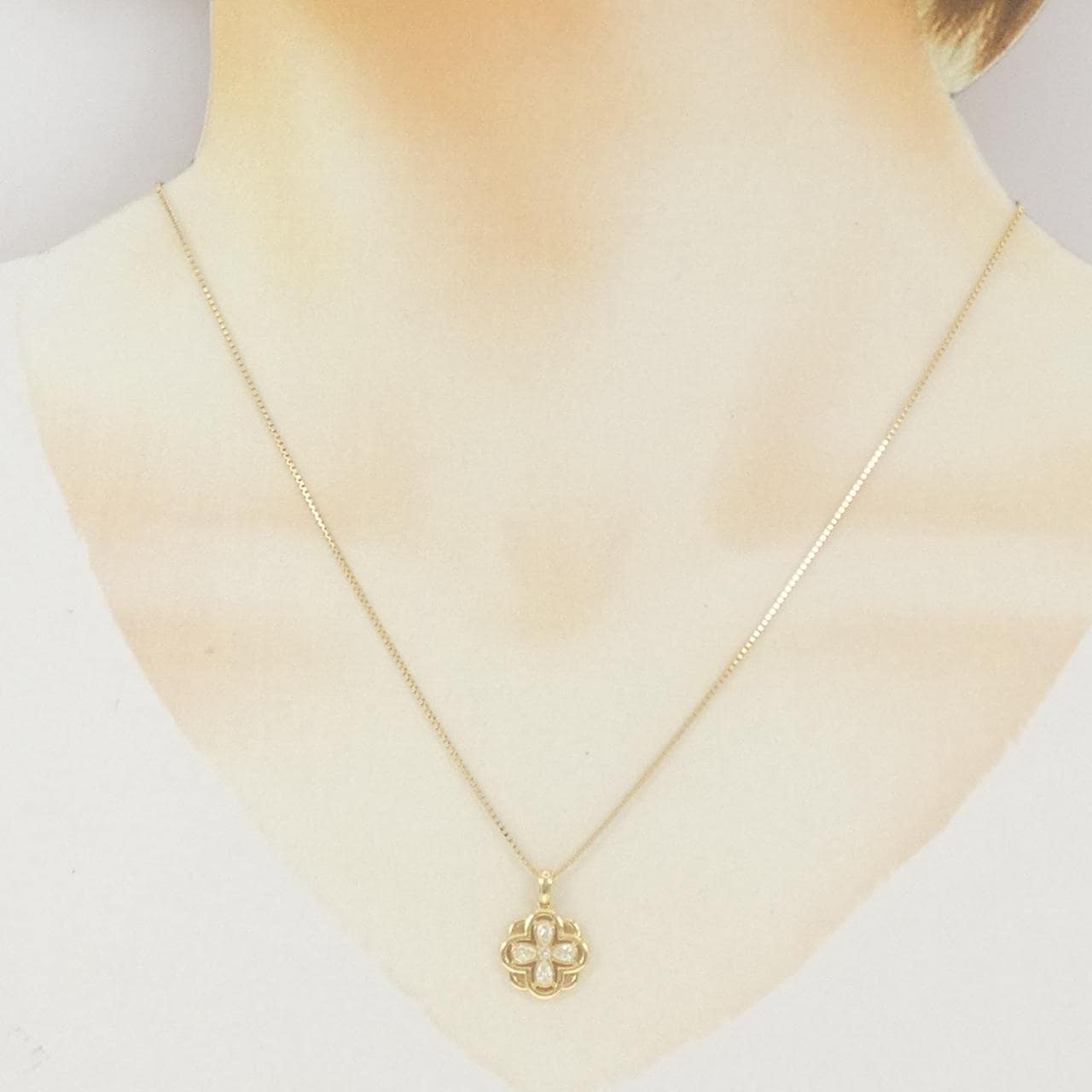 K18YG フラワー ダイヤモンド ネックレス 0.22CT