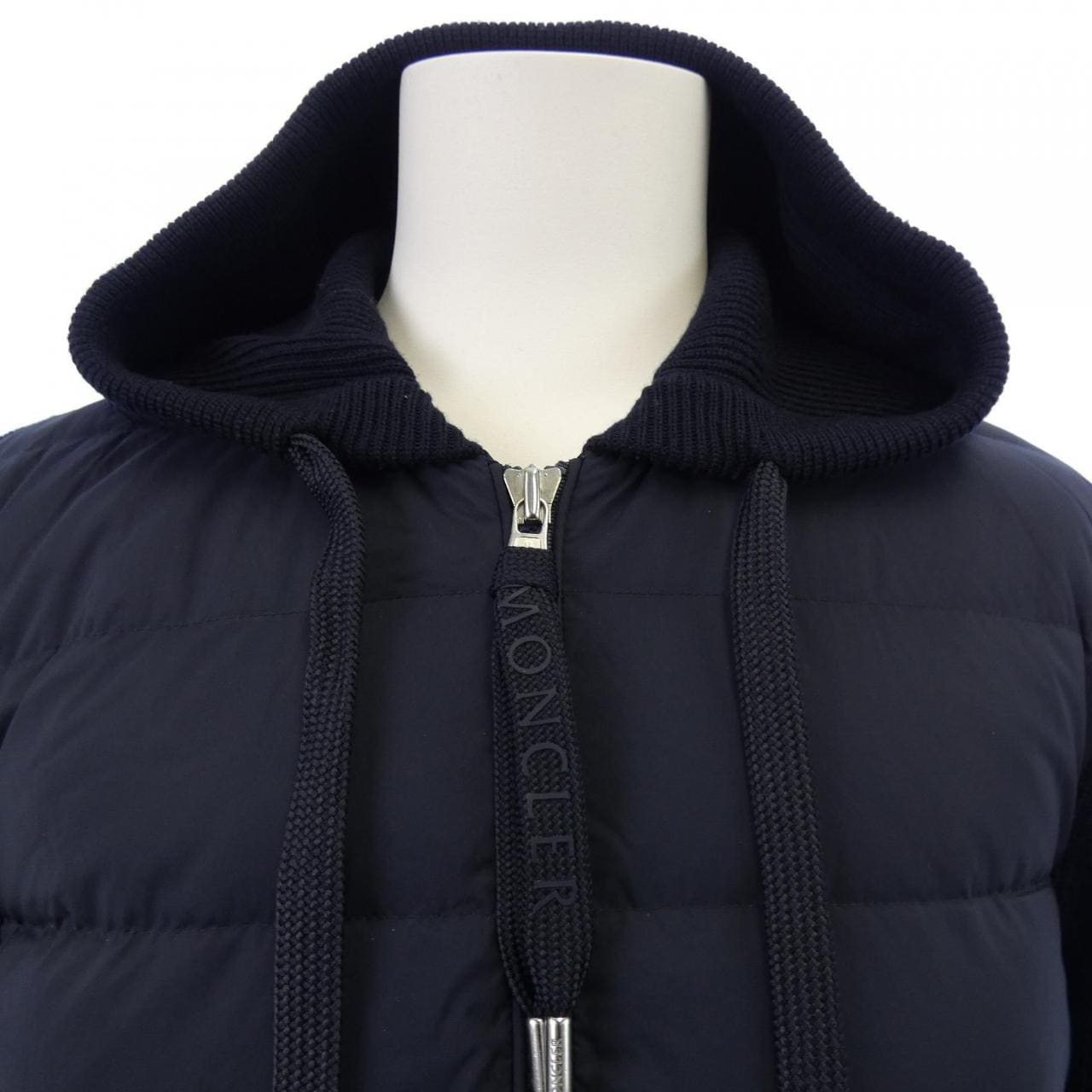 モンクレール MONCLER 20919B00008 ダウンジャケット