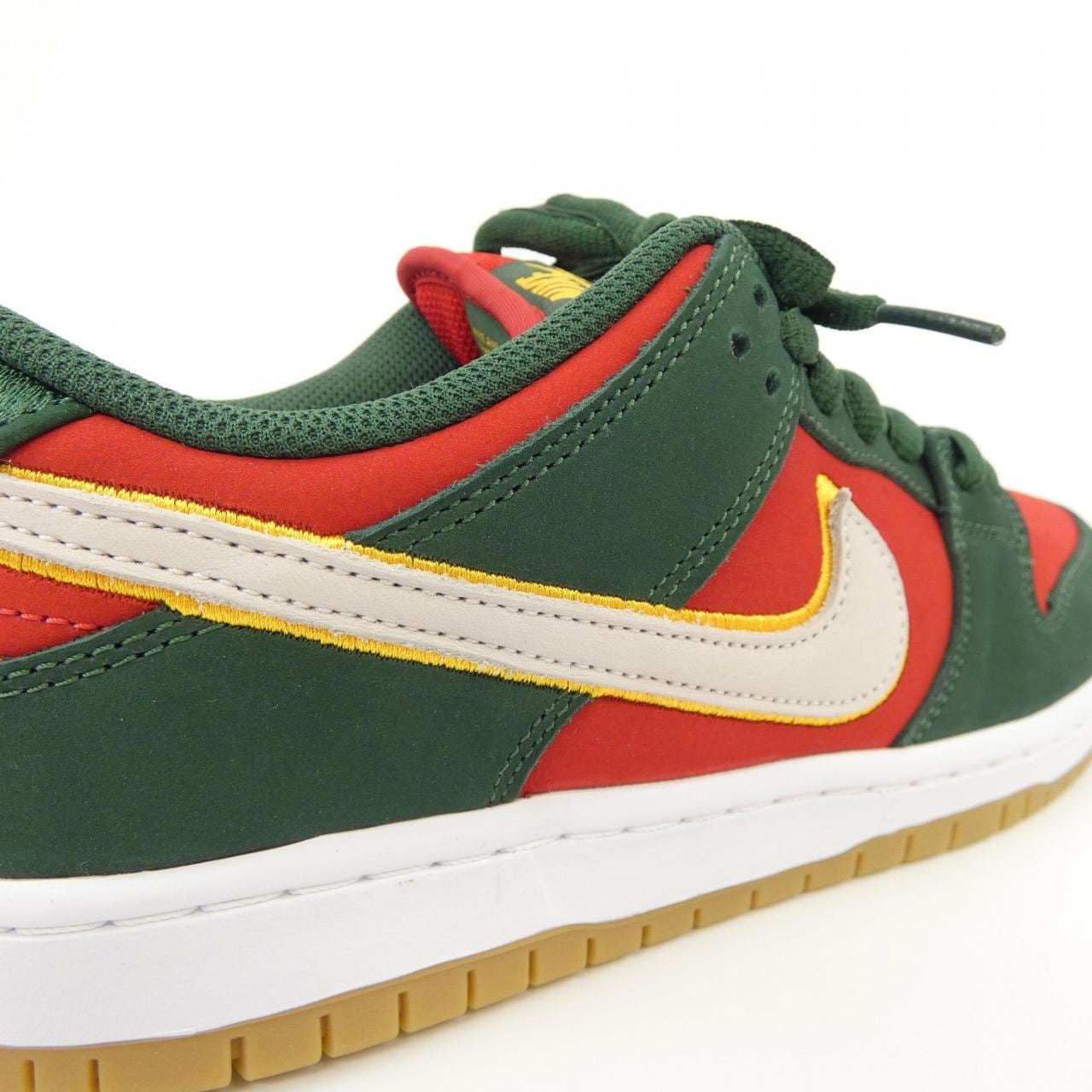 ナイキ NIKE スニーカー
