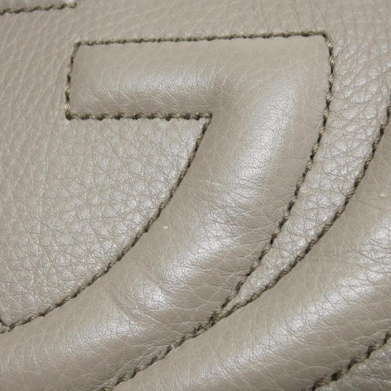 グッチ 282304 A7N0G ショルダーバッグ