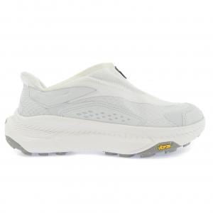 ホカオネオネ HOKA ONE ONE スニーカー