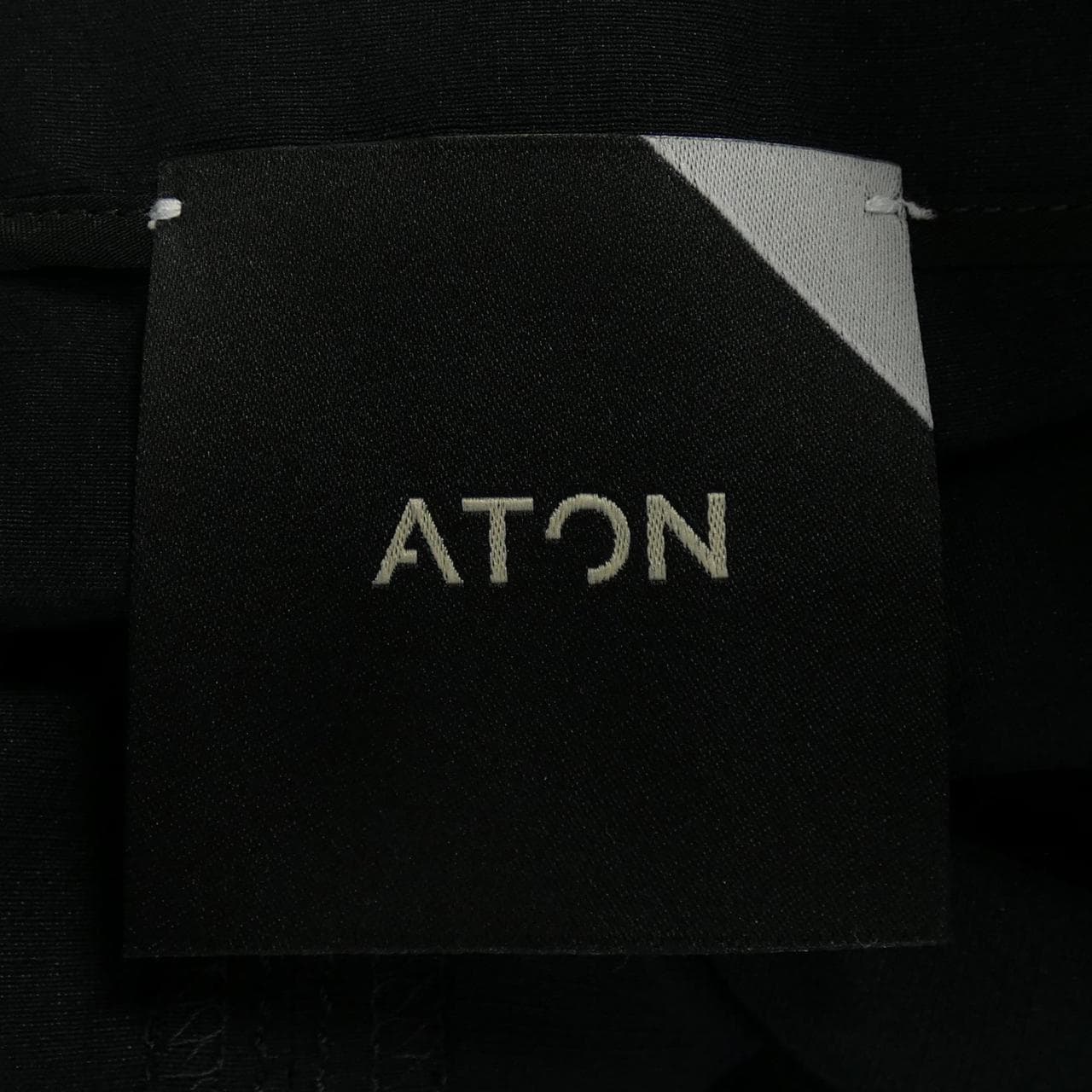 Aton ATON skirt