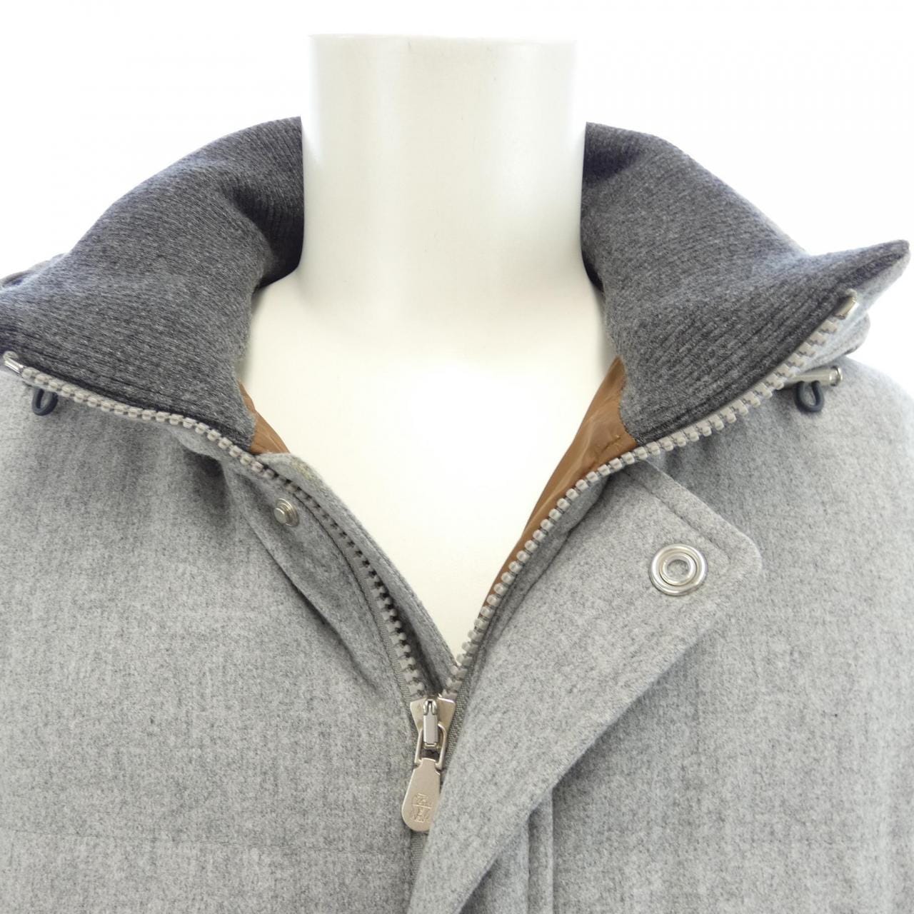 ブルネロクチネリ BRUNELLO CUCINELLI ダウンジャケット