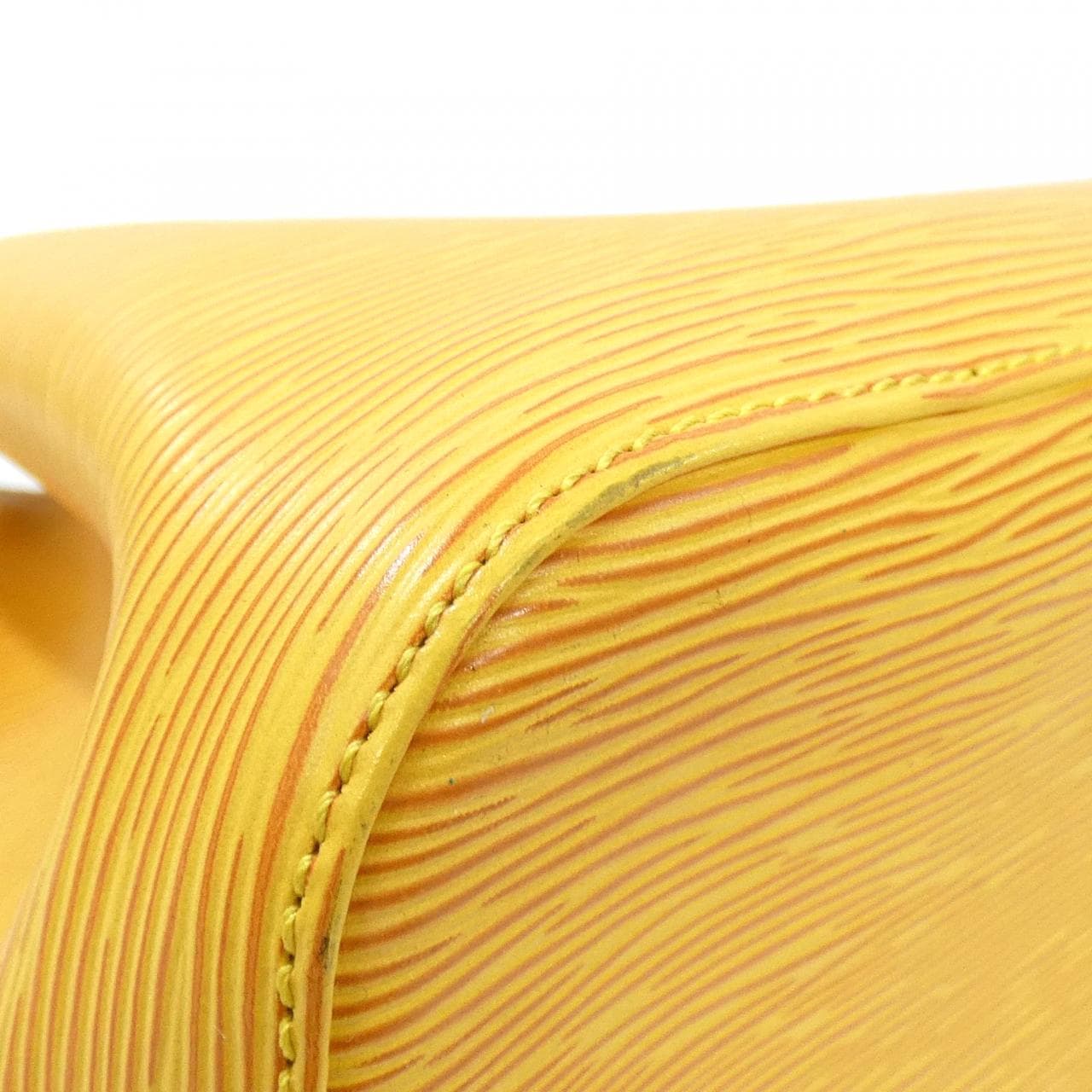 ルイヴィトン エピ プチ ノエ M44109 ショルダーバッグ