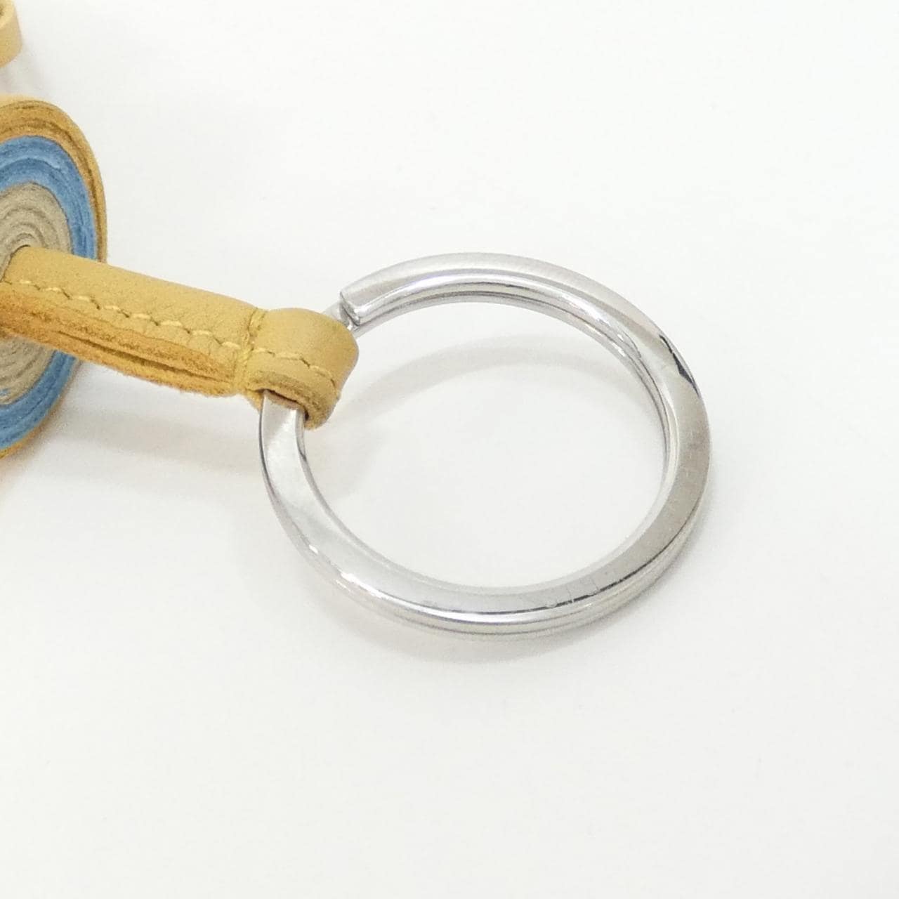 エルメス カルメン トリコロール 079018CJ キーリング