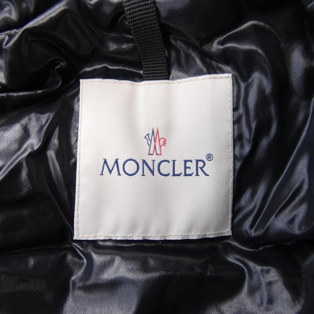 モンクレール MONCLER ダウンジャケット