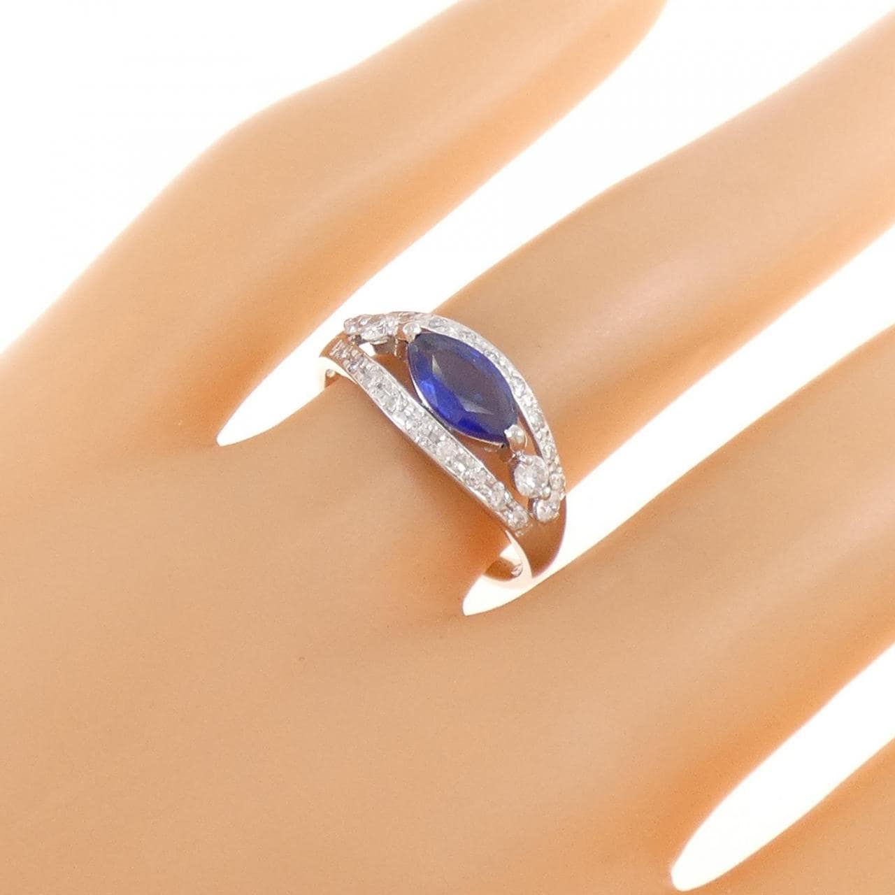 PT900 Sapphire Ring 0.88CT
