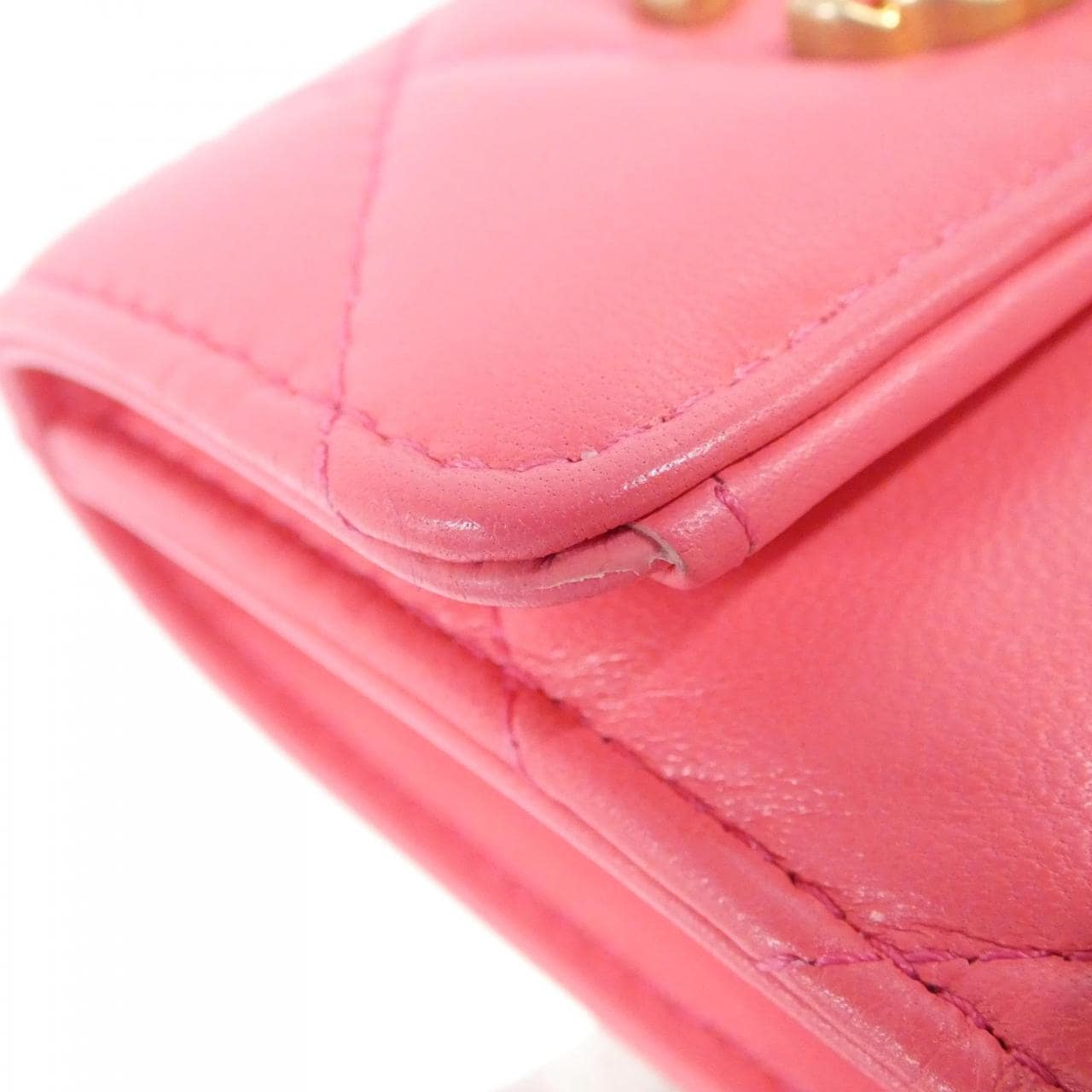 シャネル シャネル19 ライン AP0954 財布