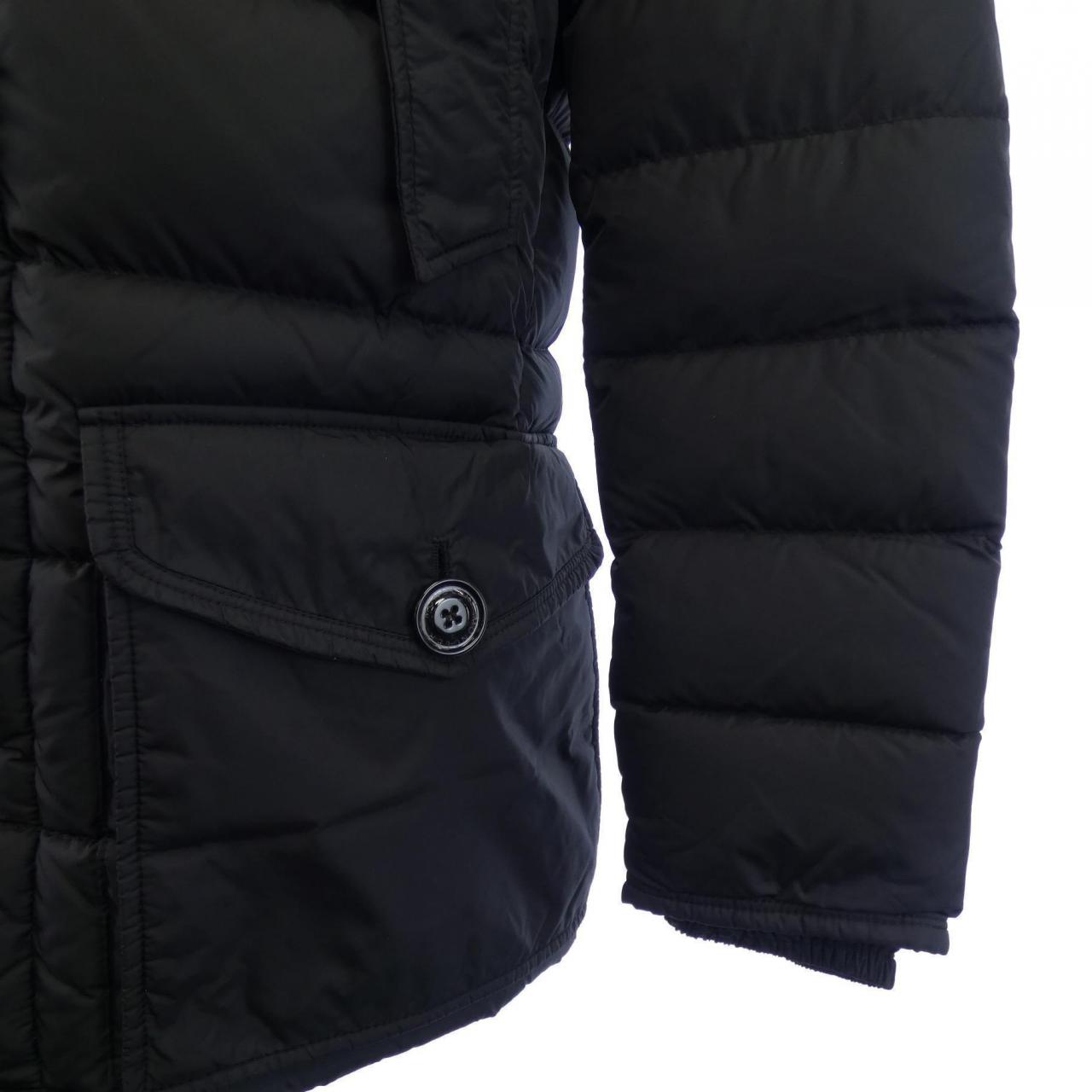 モンクレール MONCLER ダウンジャケット