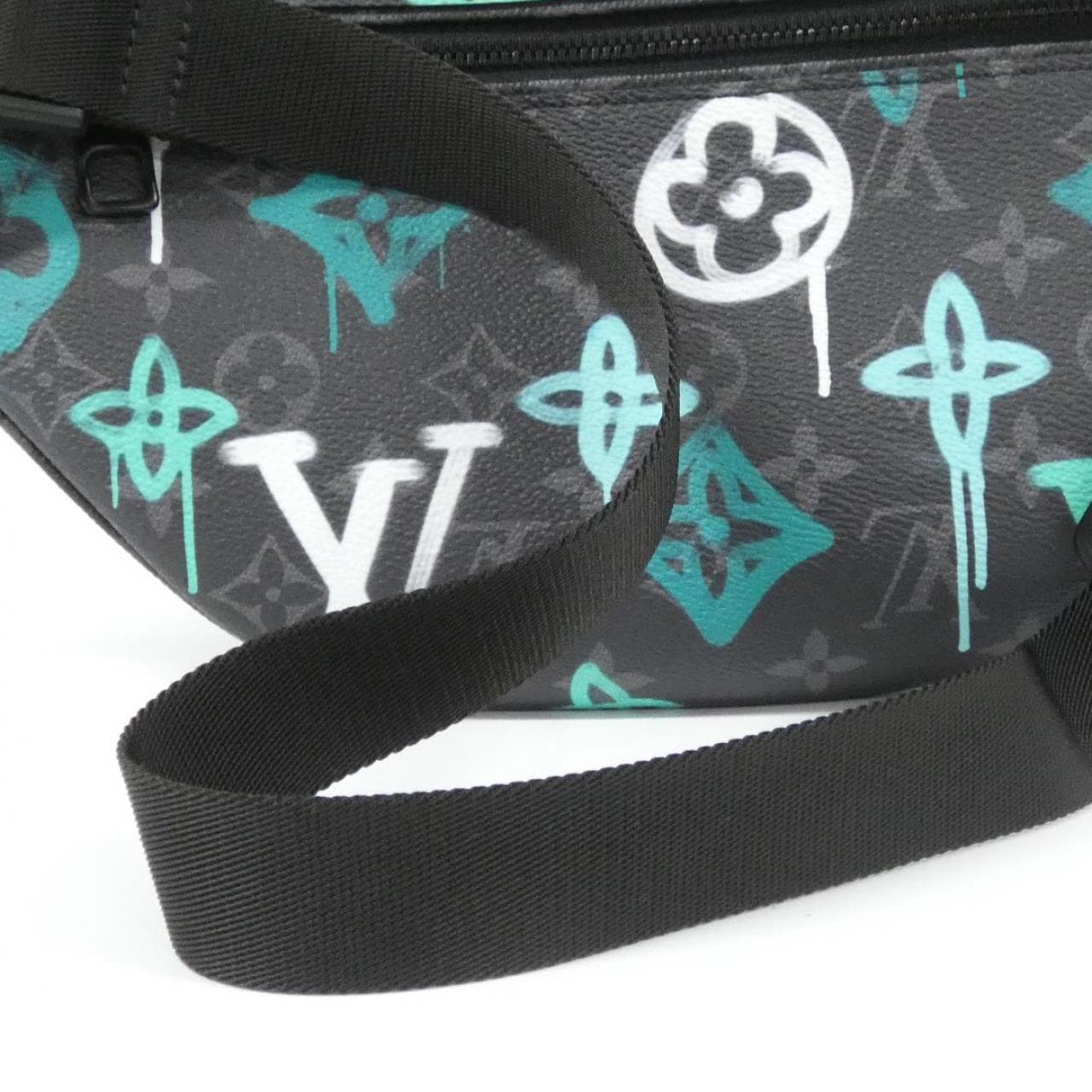 ルイヴィトン モノグラム エクリプス(LVグラフィティ ヴェール) ディスカバリー バムバッグ PM M21397 ショルダーバッグ