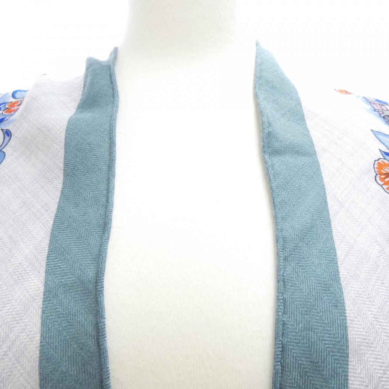 エルメス HERMES JUNGLE LOVE H361876S トライアングルジェアン ショール