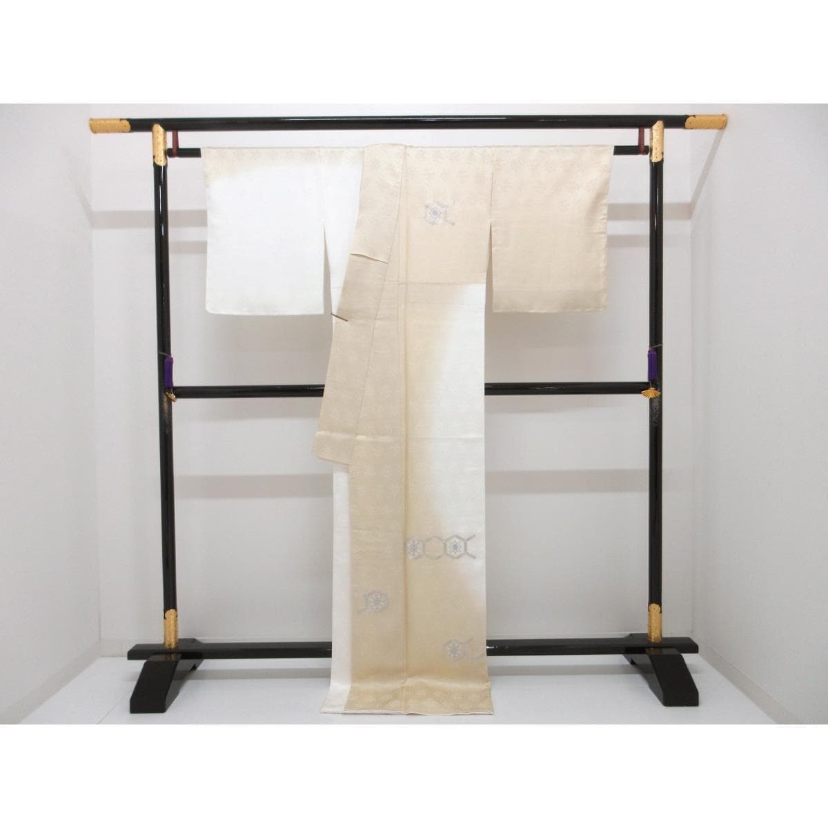 【未使用品】訪問着　ボカシ染　刺繍入り