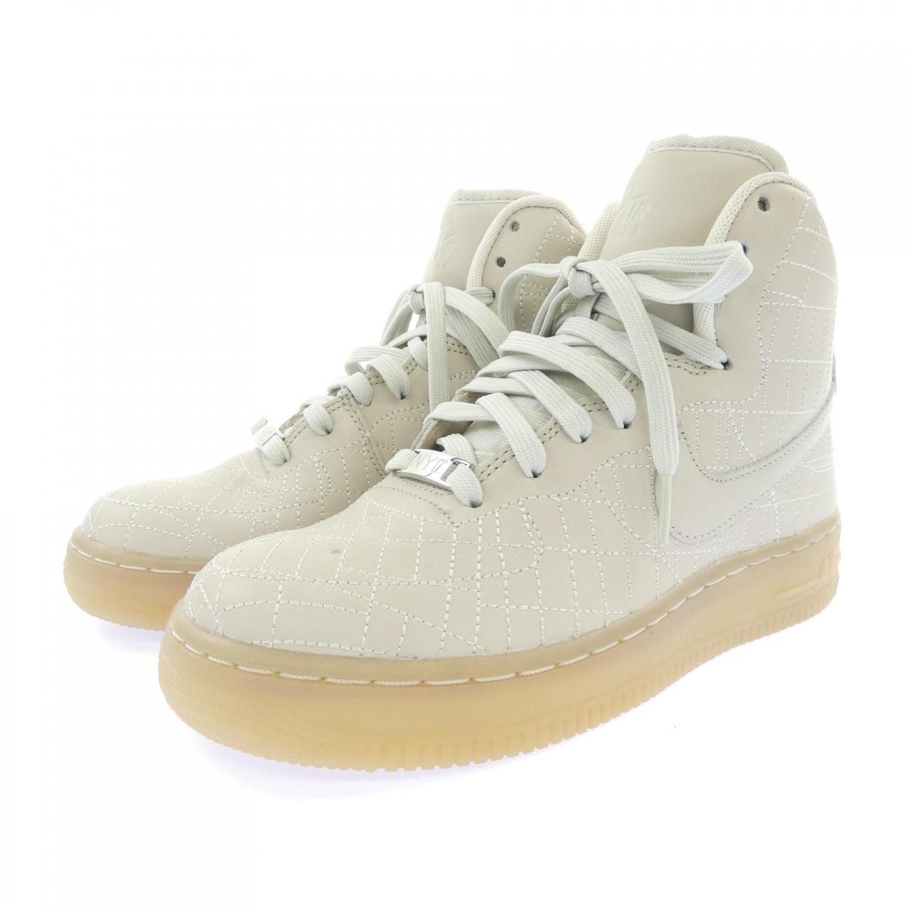 ナイキ NIKE 704010-001 スニーカー