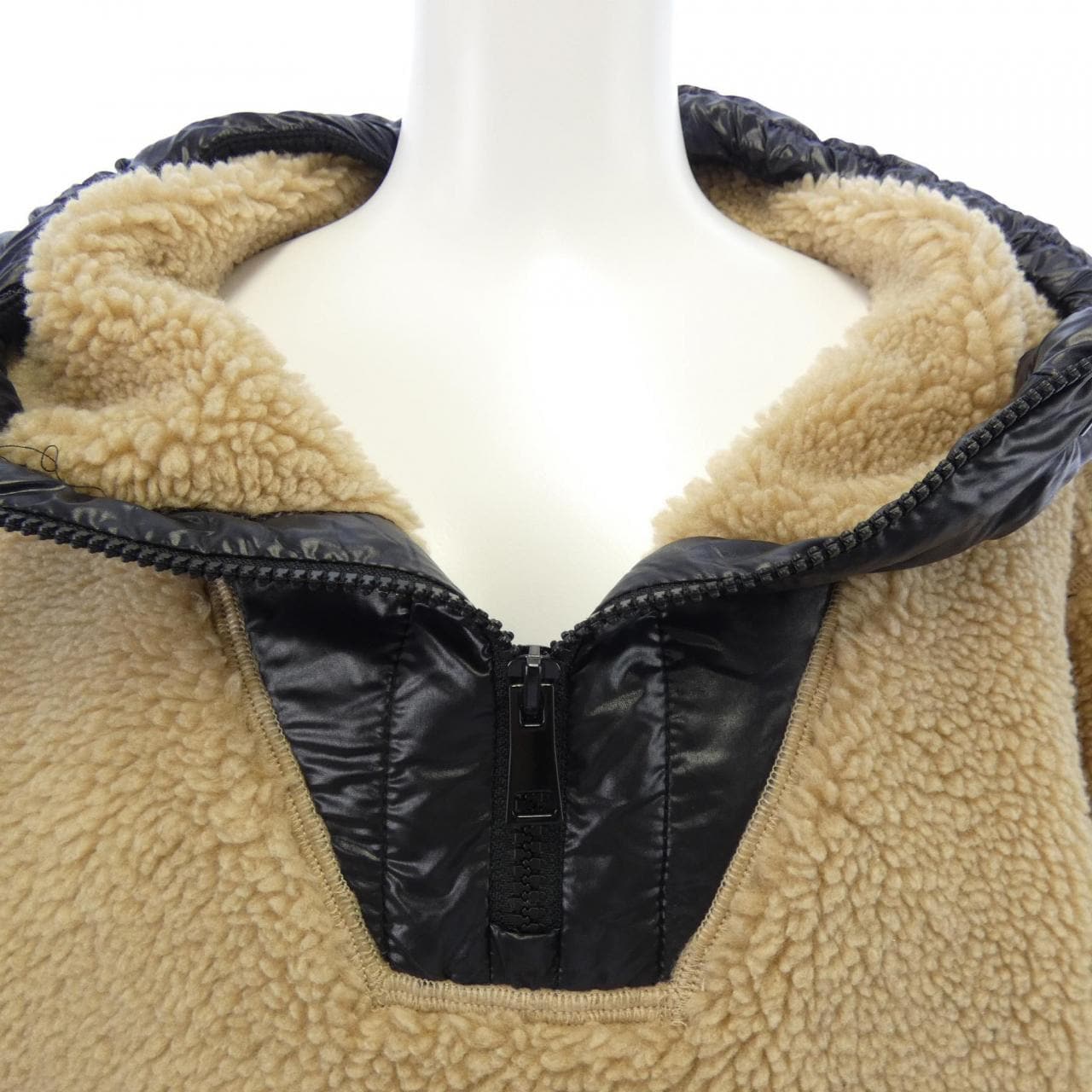モンクレール MONCLER 20938G00011 ブルゾン
