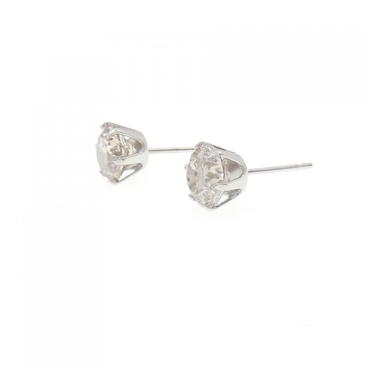 PT900 Solitaire Diamond Earrings 2.00CT