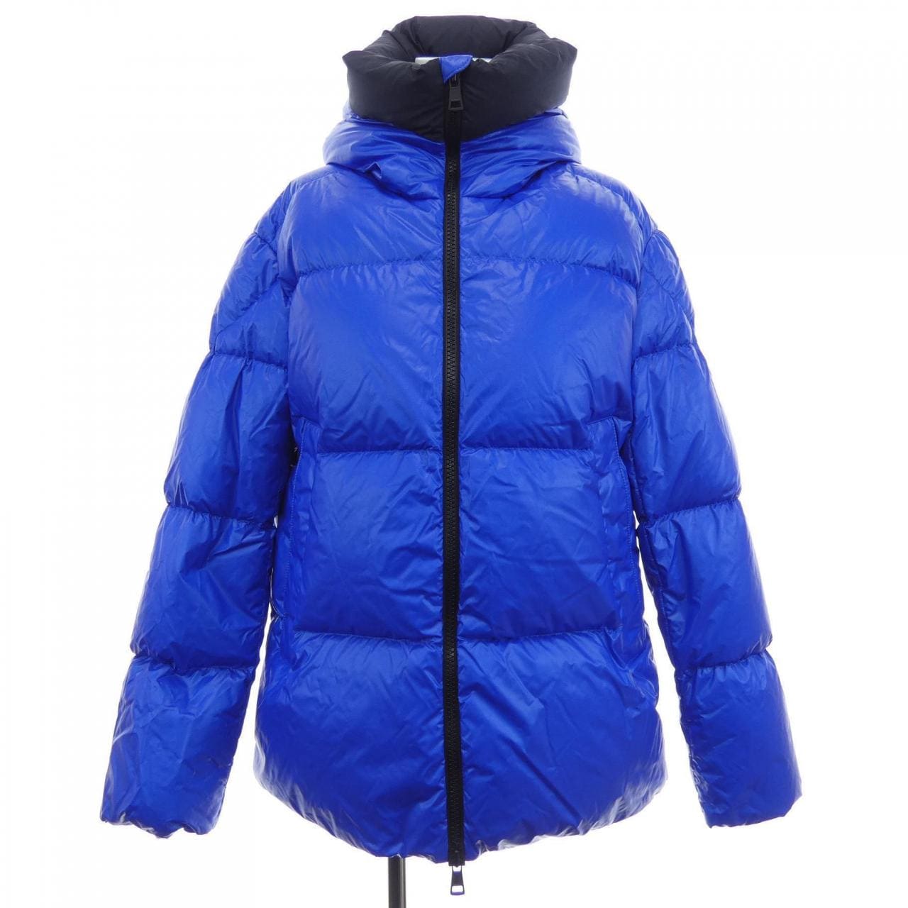 MONCLER DAMAVAND 羽绒服