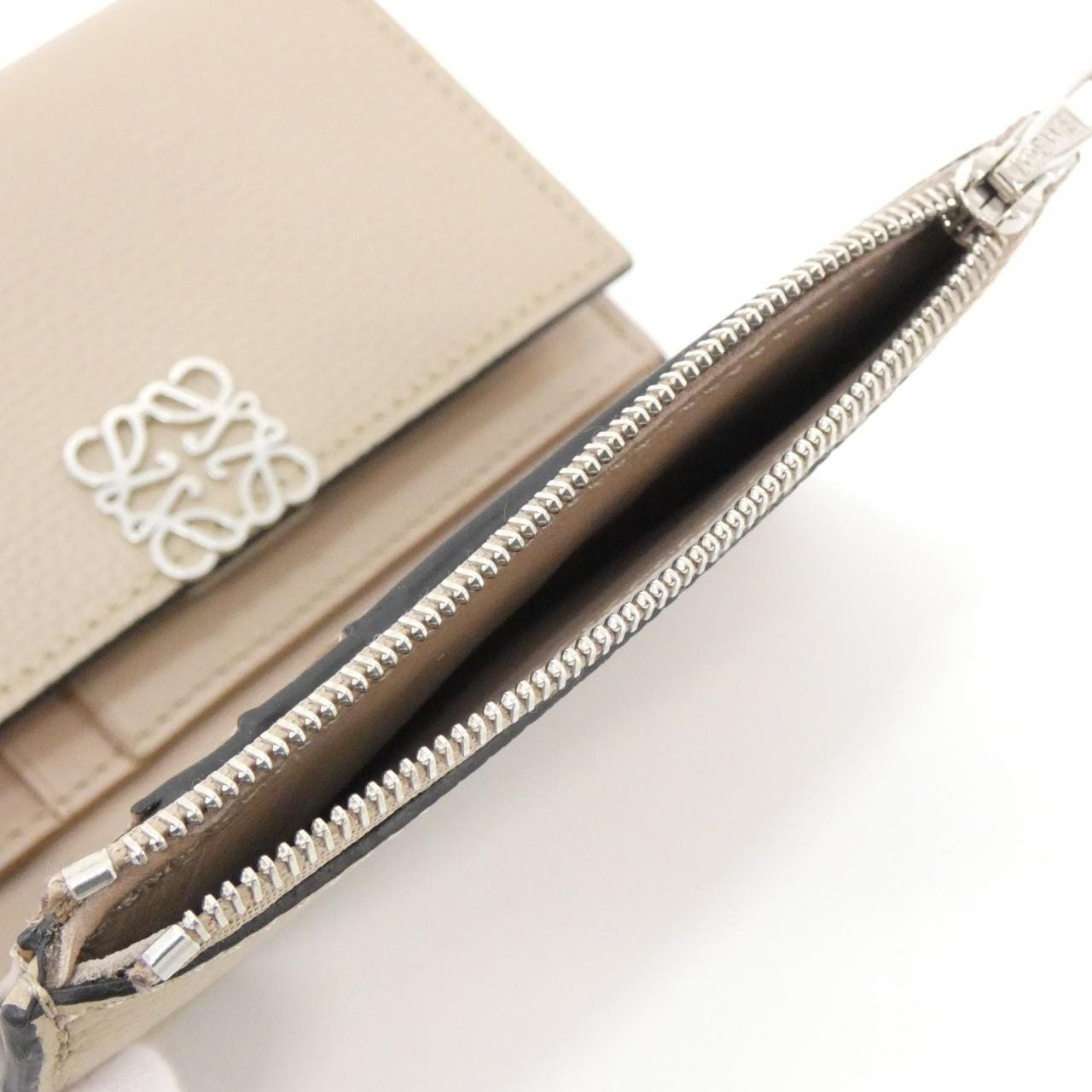 ロエベ アナグラム スモール バーティカル ウォレット C821S33X01 財布