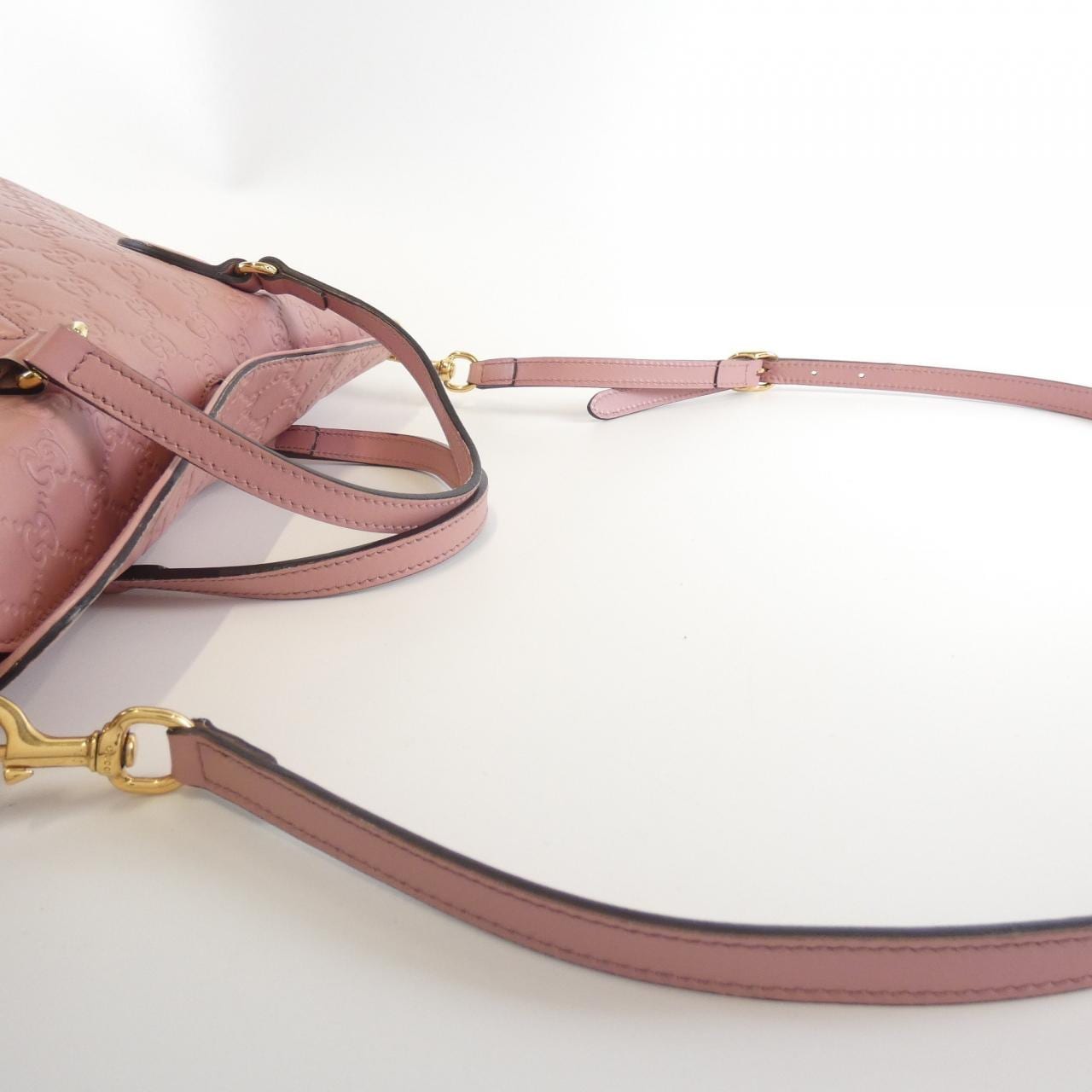 グッチ 428226 CWC1G バッグ