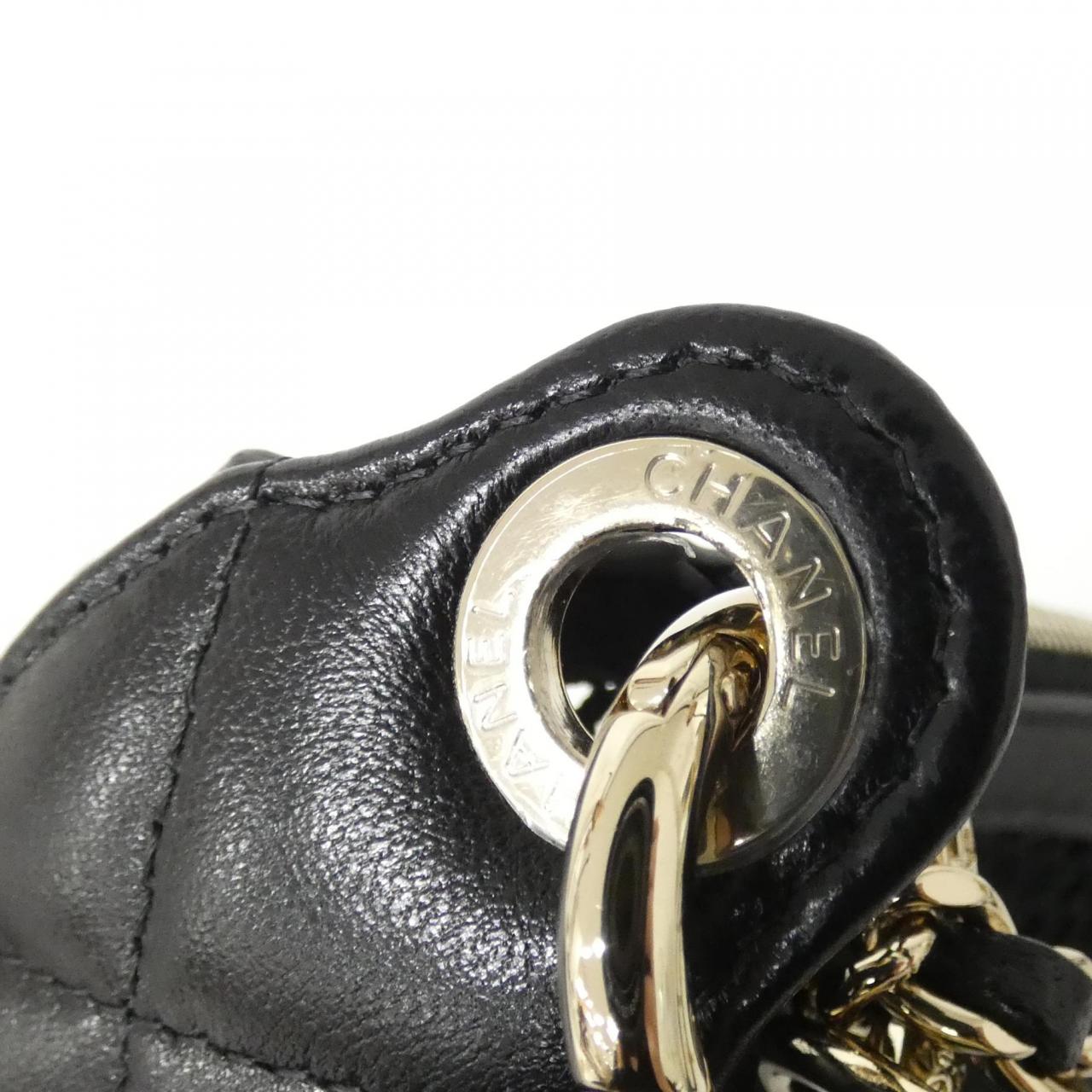 シャネル AP4573 チェーンクラッチ