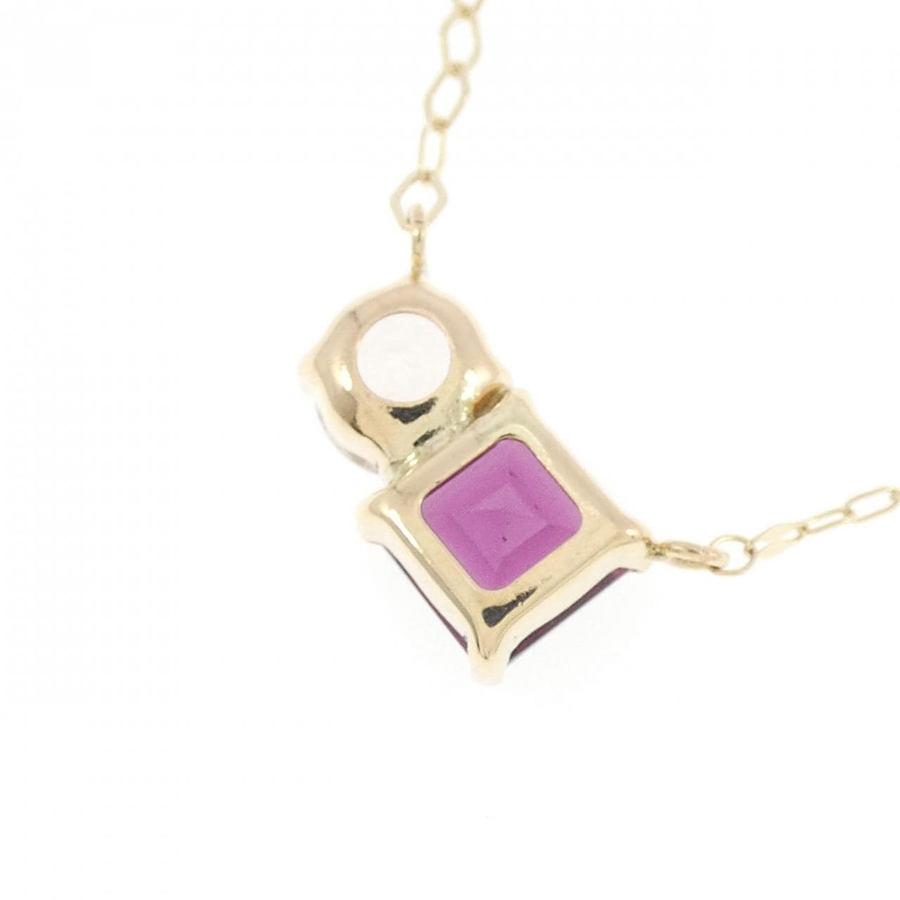 K10YG Garnet Necklace