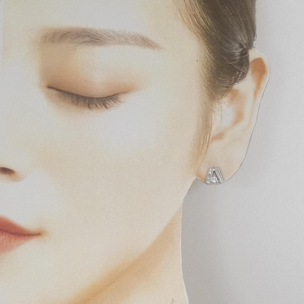 PT900 ダイヤモンド ピアス 0.14CT 片耳