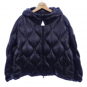 モンクレール MONCLER ダウンジャケット