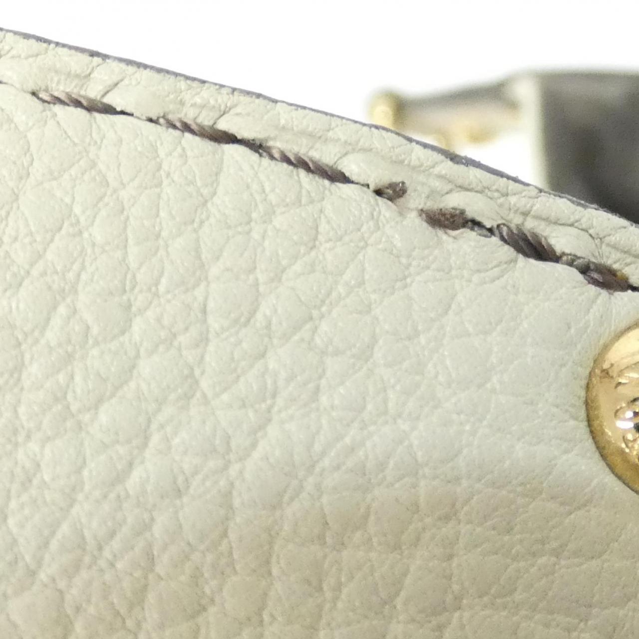 ルイヴィトン マヒナ XL M95548 ショルダーバッグ