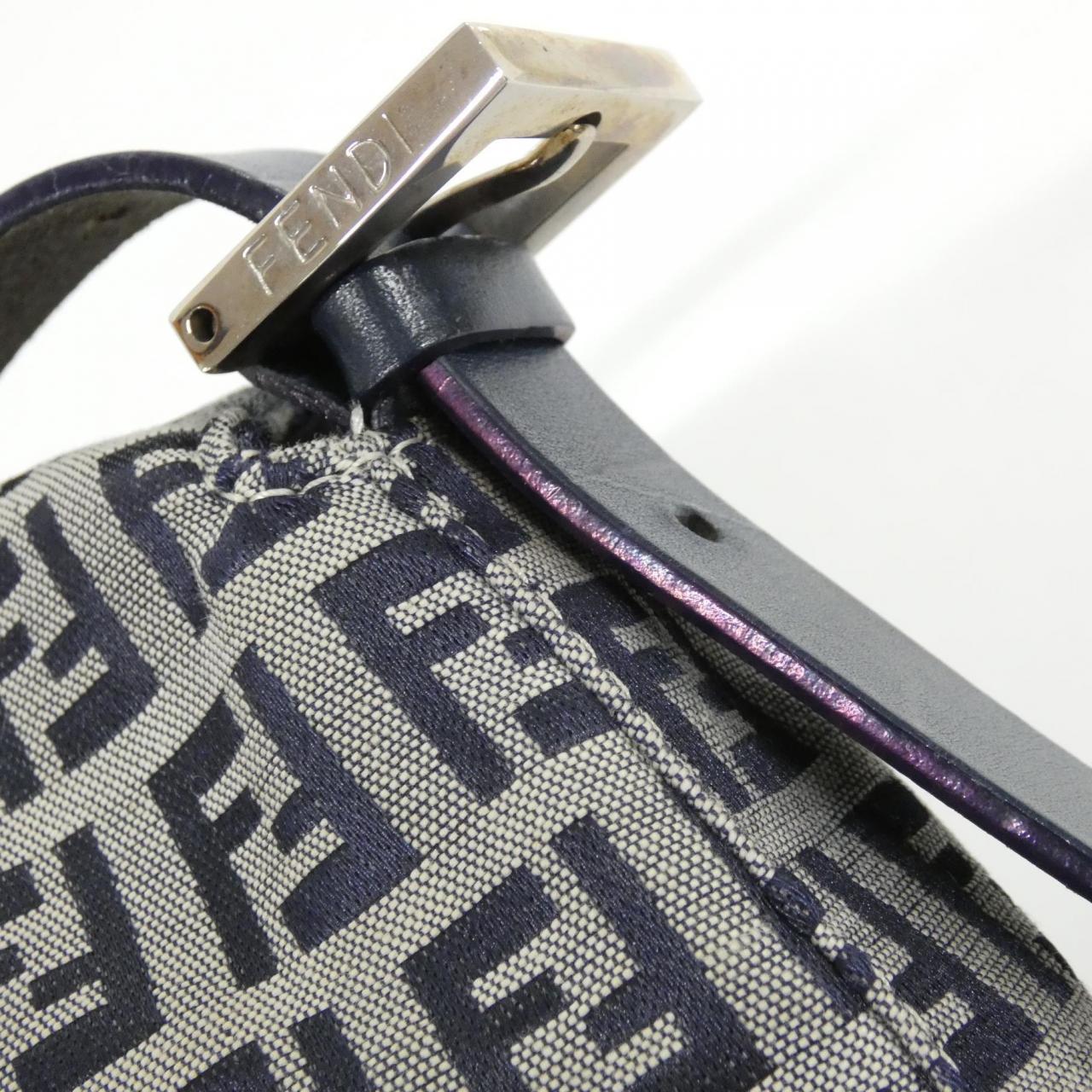 【ヴィンテージ】フェンディ バゲット 26424 ショルダーバッグ