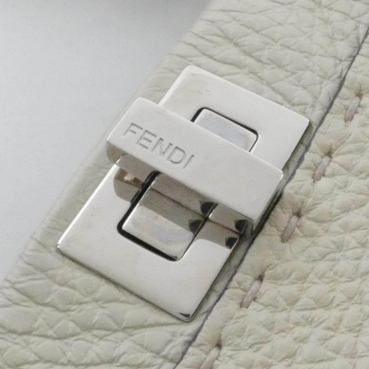 フェンディ SELLERIA 8BN244 Q0J バッグ