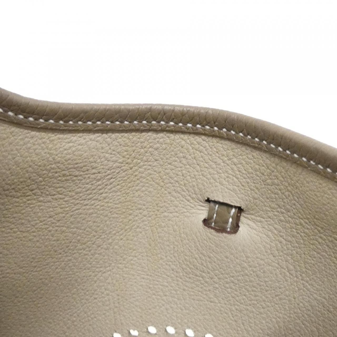 エルメス マキシキャドリーユ エヴリン アマゾン 16cm 083276CK ショルダーバッグ