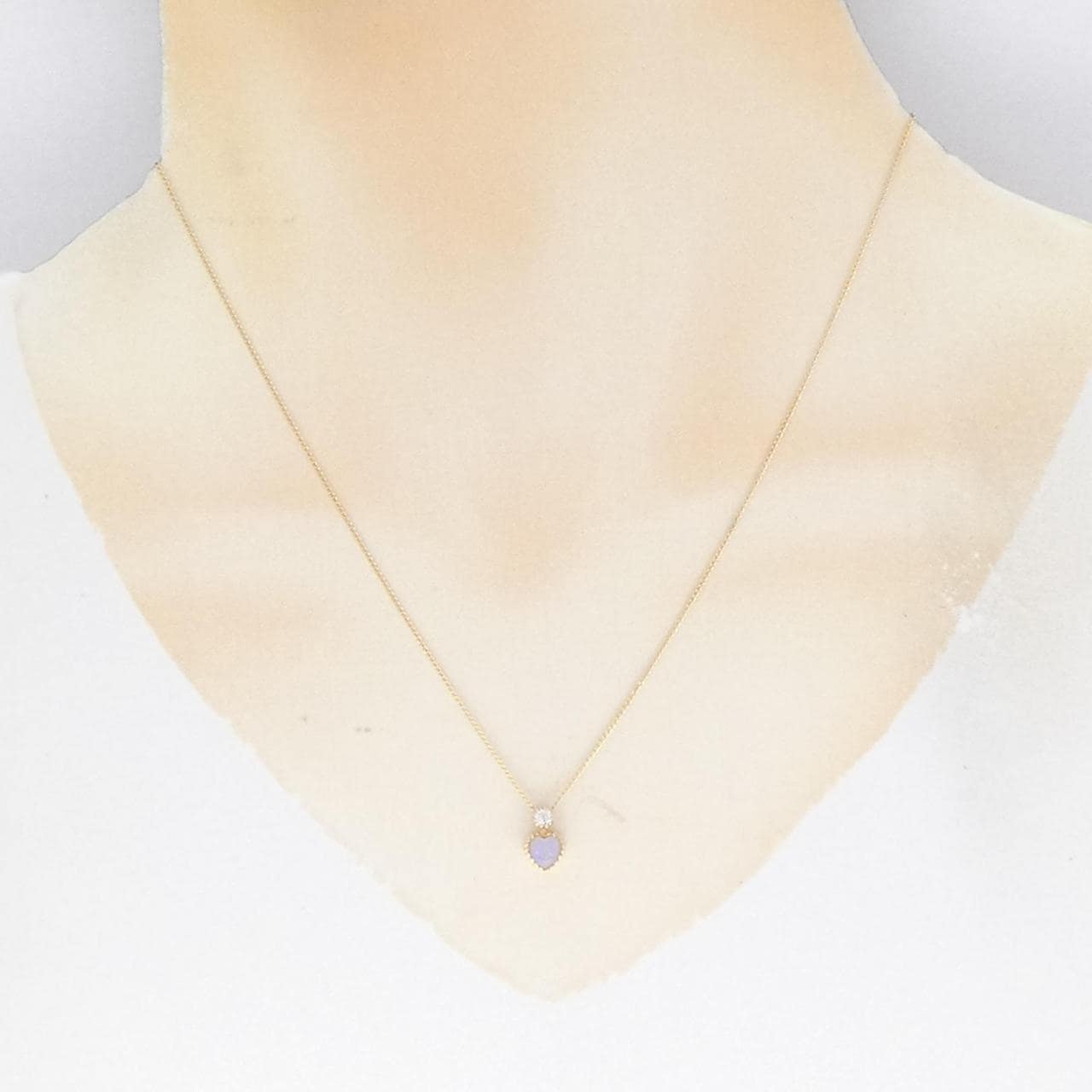 K18YG heart OPAL necklace