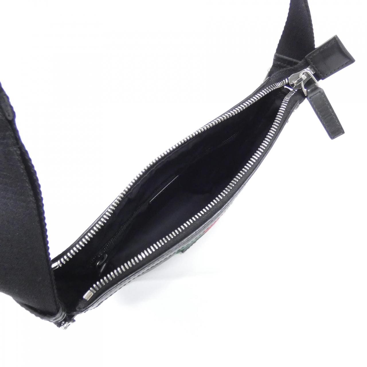 Gucci 631195 KWT7N单肩包