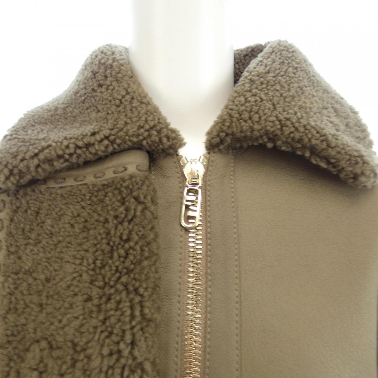 フェンディ FENDI FM5288 AHBD F1ENJ ムートンジャケット