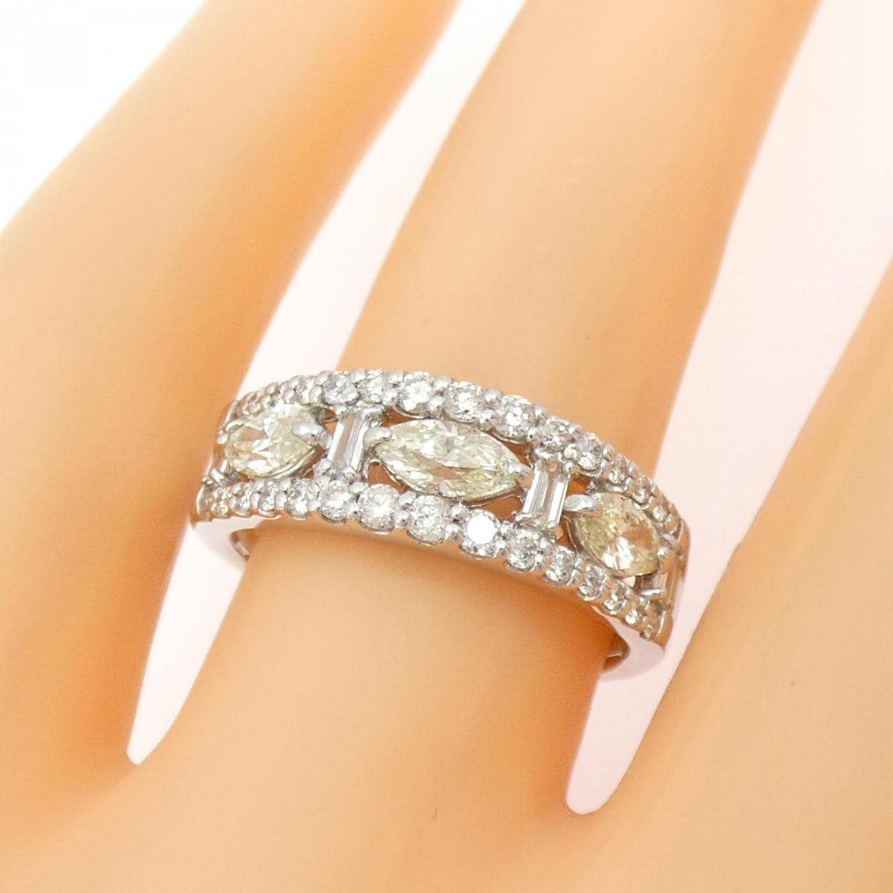 PT900 Diamond Ring 1.00CT