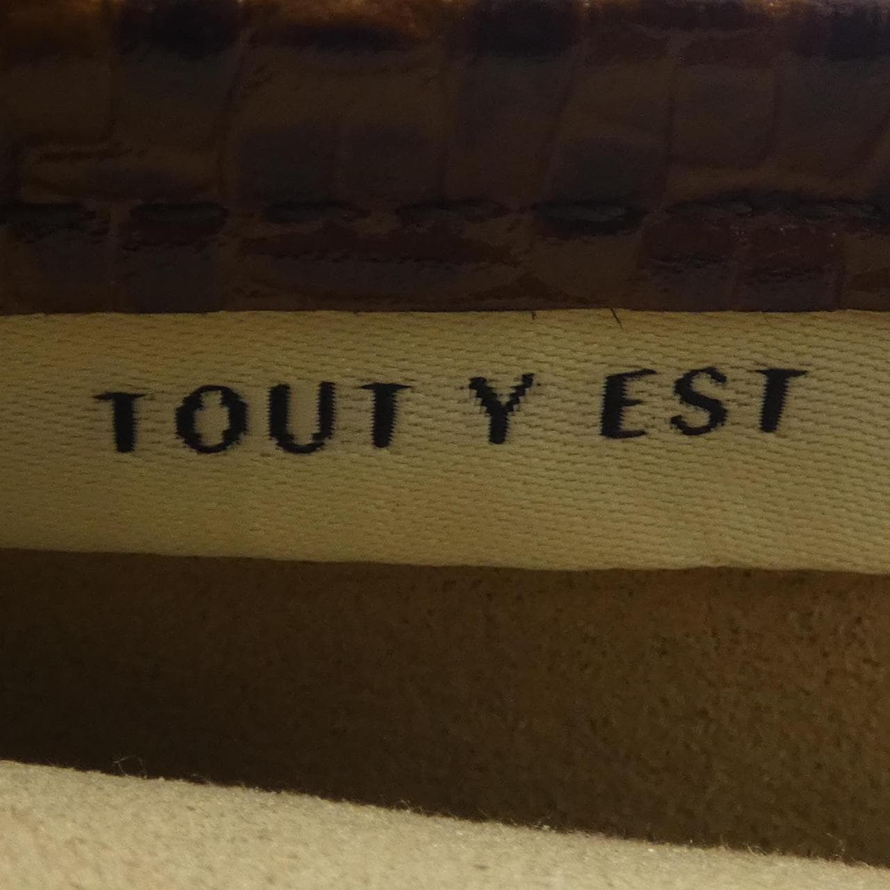TOUT Y EST BAG