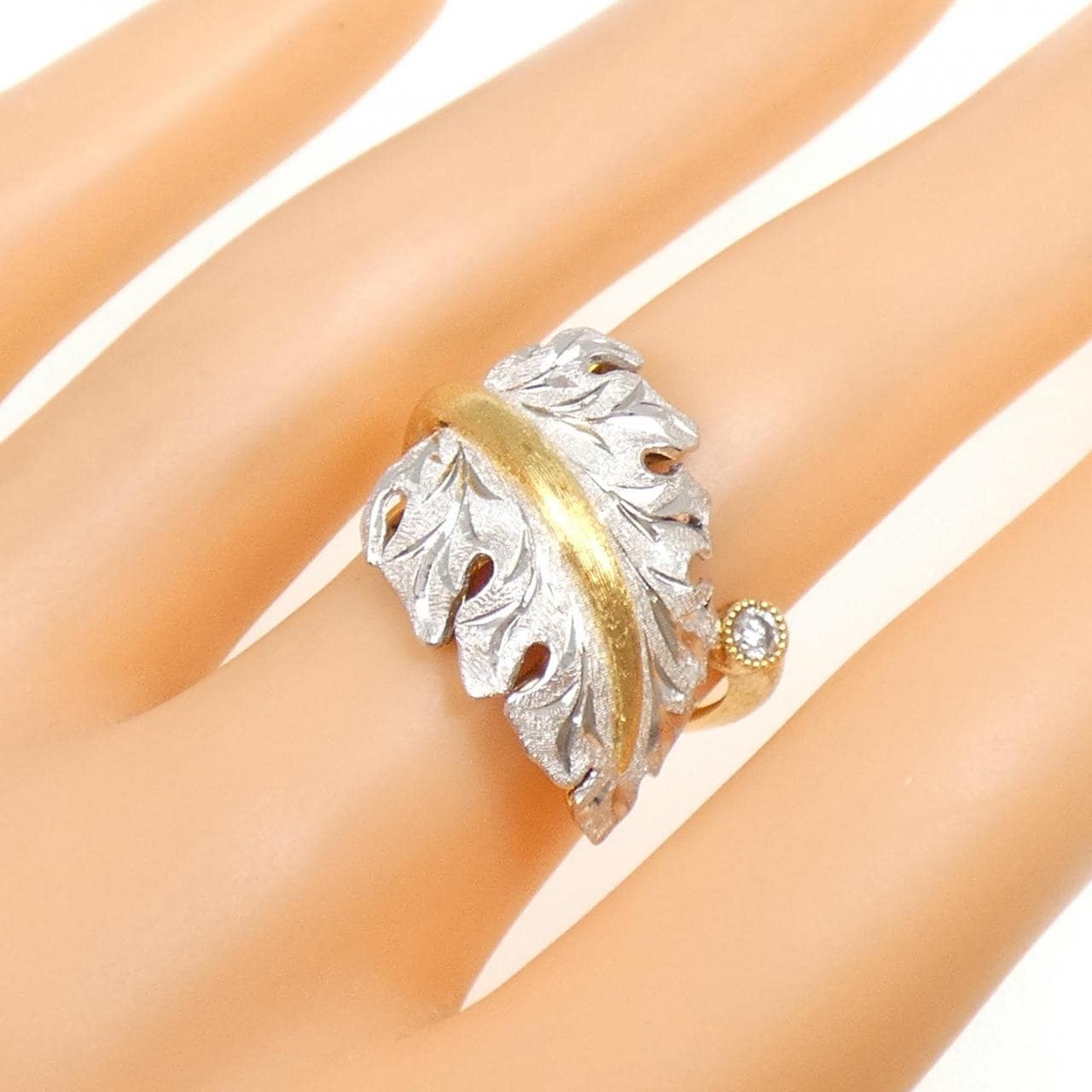 K18YG/PT900 リーフ ダイヤモンド リング 0.06CT