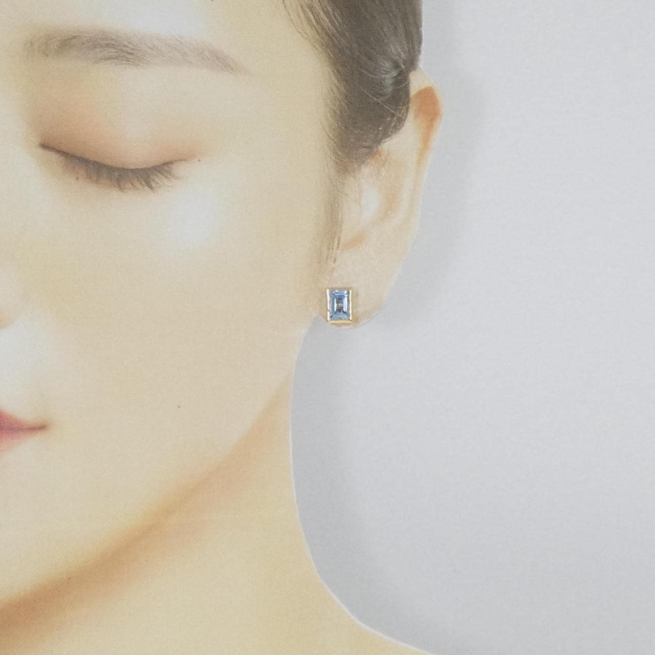 [Remake] K18YG Aquamarine earrings 1.30CT one ear