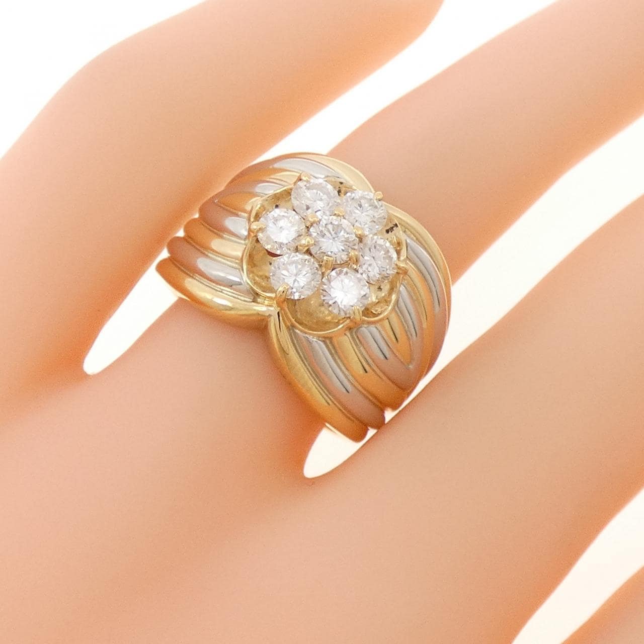 K18YG/PT フラワー ダイヤモンド リング 1.01CT