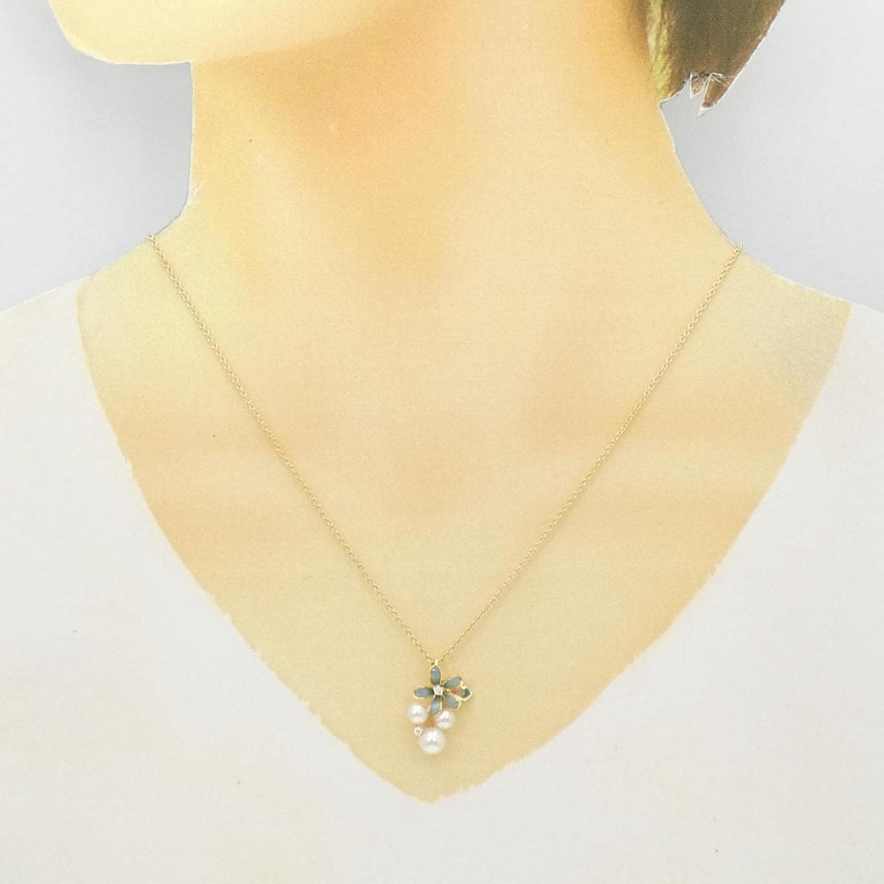 MIKIMOTO color stone necklace