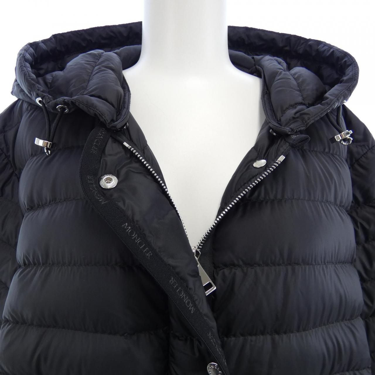 モンクレール MONCLER ダウンジャケット