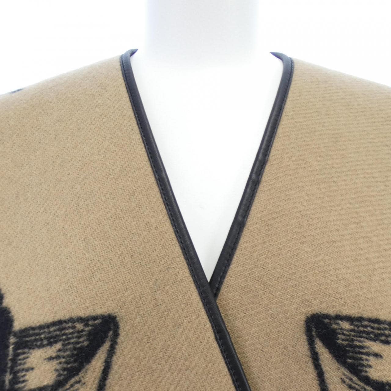 バーバリー BURBERRY ケープ