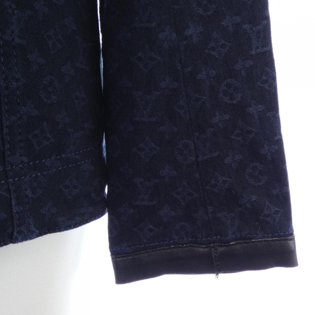 ルイヴィトン LOUIS VUITTON WTJA01B3K ジャケット