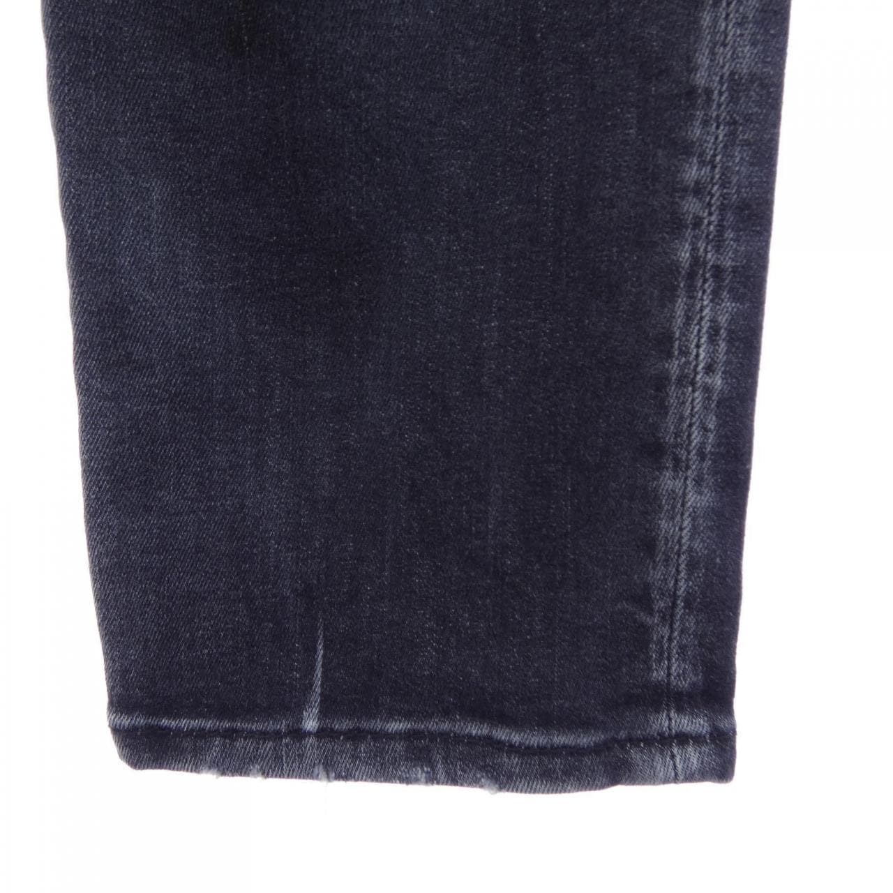 ディースクエアード DSQUARED2 S74LB1180 ジーンズ