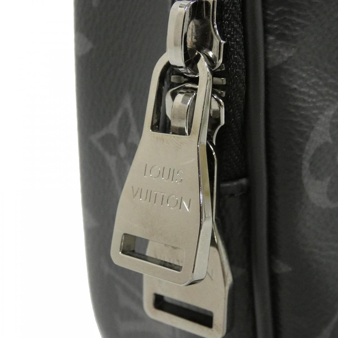 ルイヴィトン モノグラム エクリプス バムバッグ M42906 ショルダーバッグ