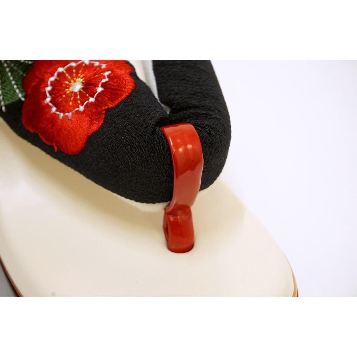 【新品】女士Zori涼鞋，松木色、竹子色和李子色，F碼