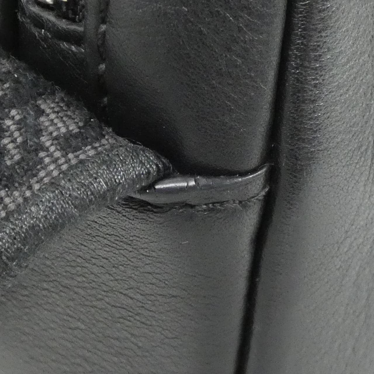 ロエベ ミリタリー メッセンジャー バッグ XS B553A72X21 ショルダーバッグ