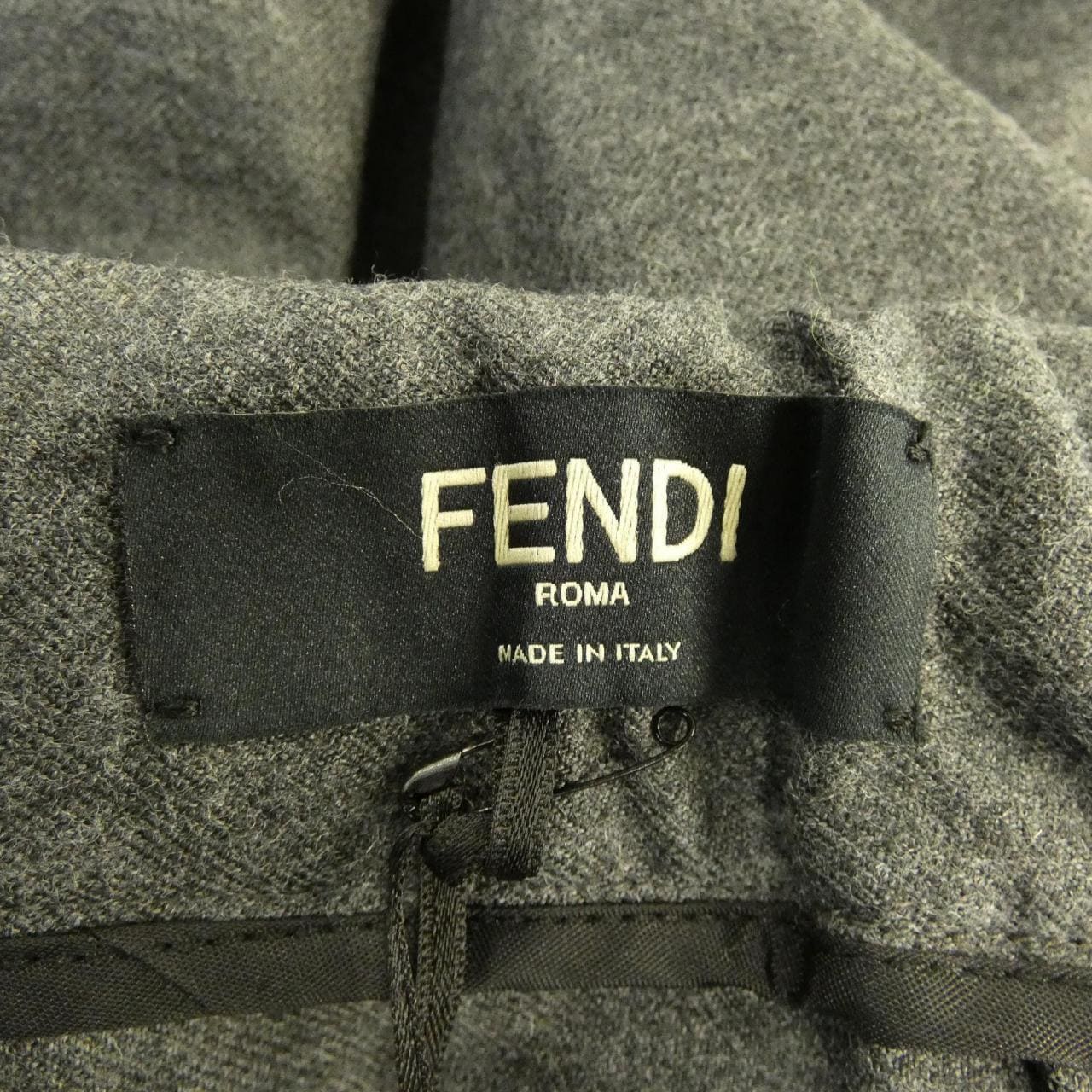 フェンディ FENDI FB0479 A4JT パンツ