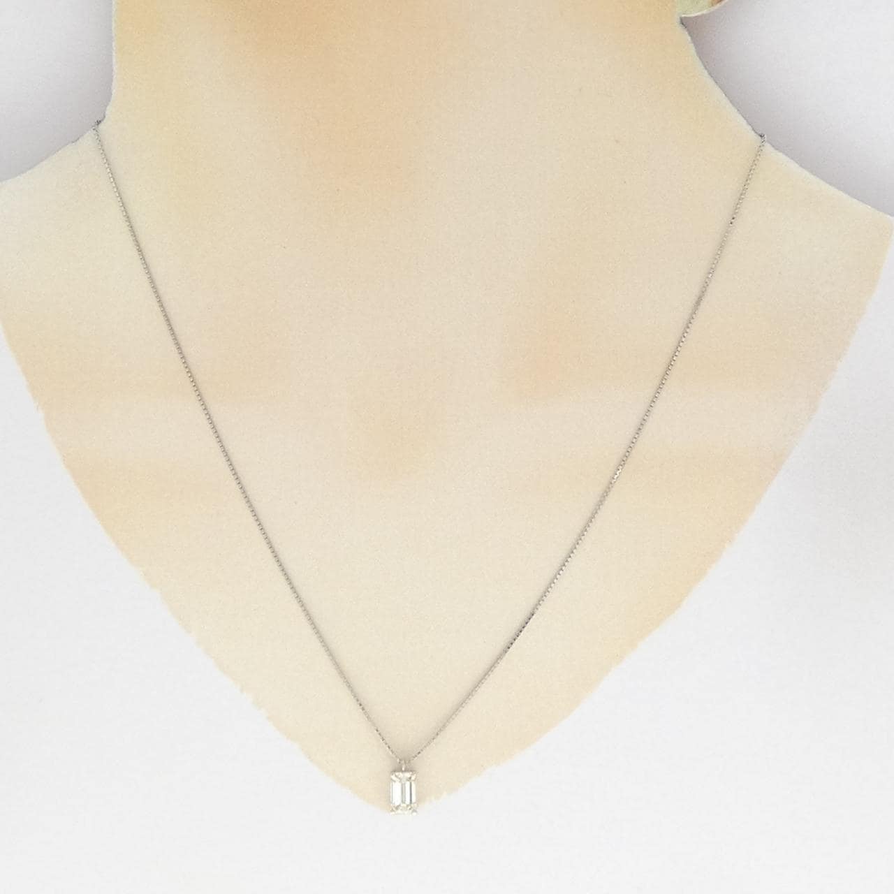 PT900/PT850 ダイヤモンド ネックレス 1.030CT VLY SI1 エメラルドカット