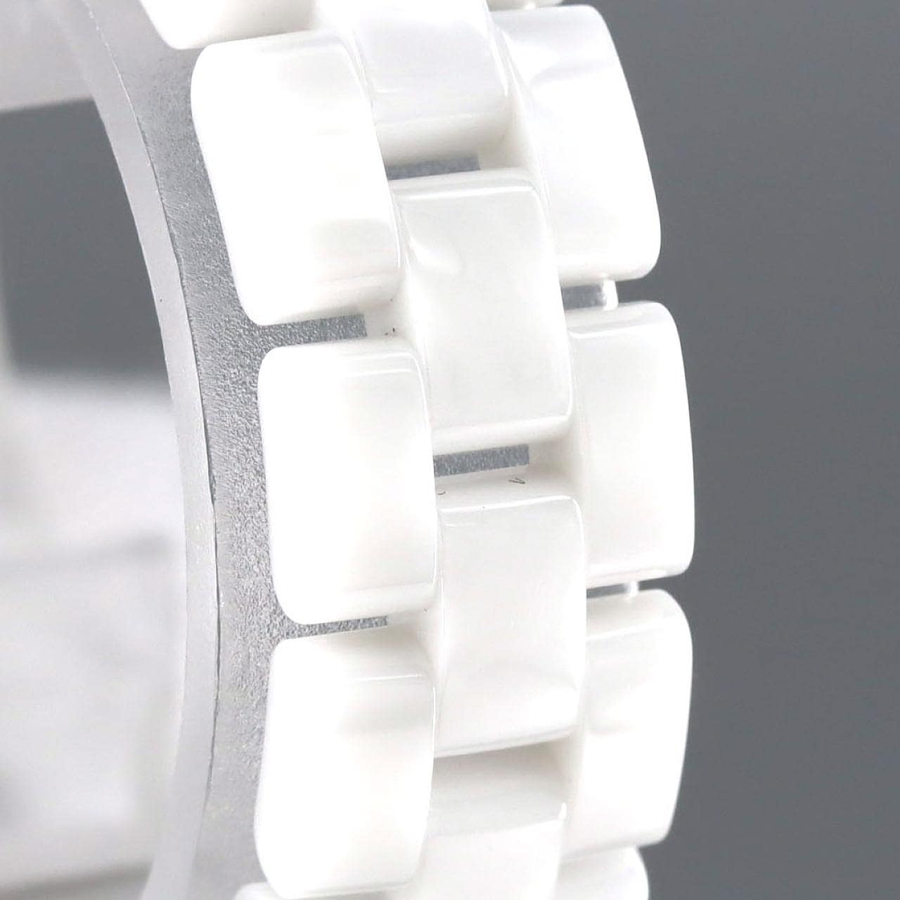 シャネル J12 29mmセラミック･8P H2570 セラミック クォーツ