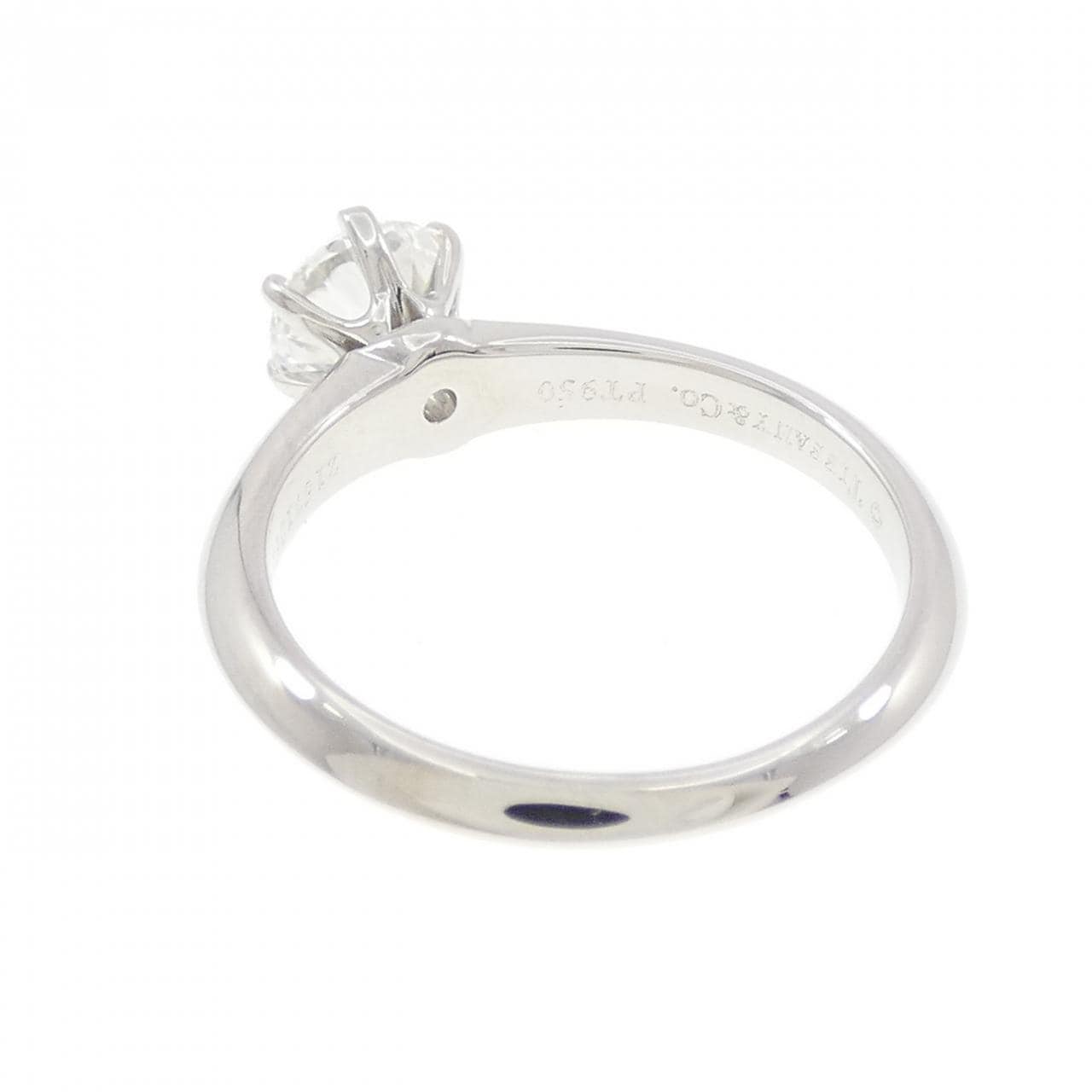 ティファニー クラシックソリティア リング 0.73CT
